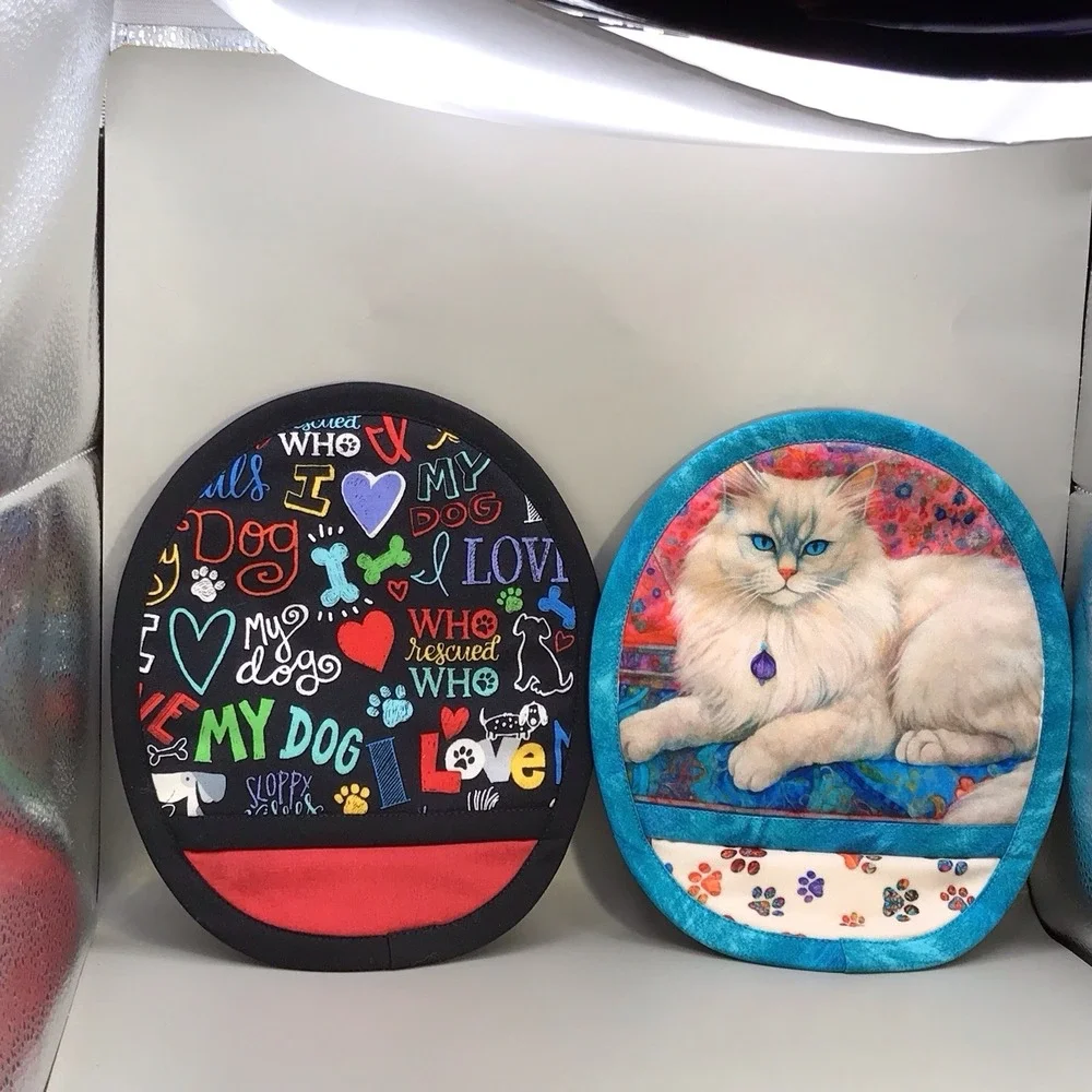 Pair‎ Of Oven Mitts Handmade Dogs And Cats 7.5 X 9